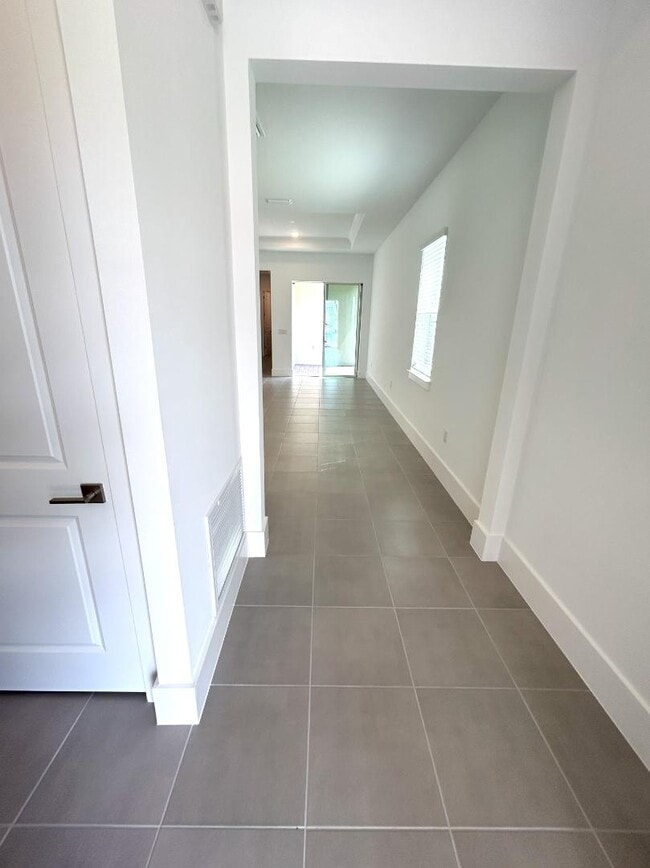 Building Photo - 12615 Clear Sapphire Dr