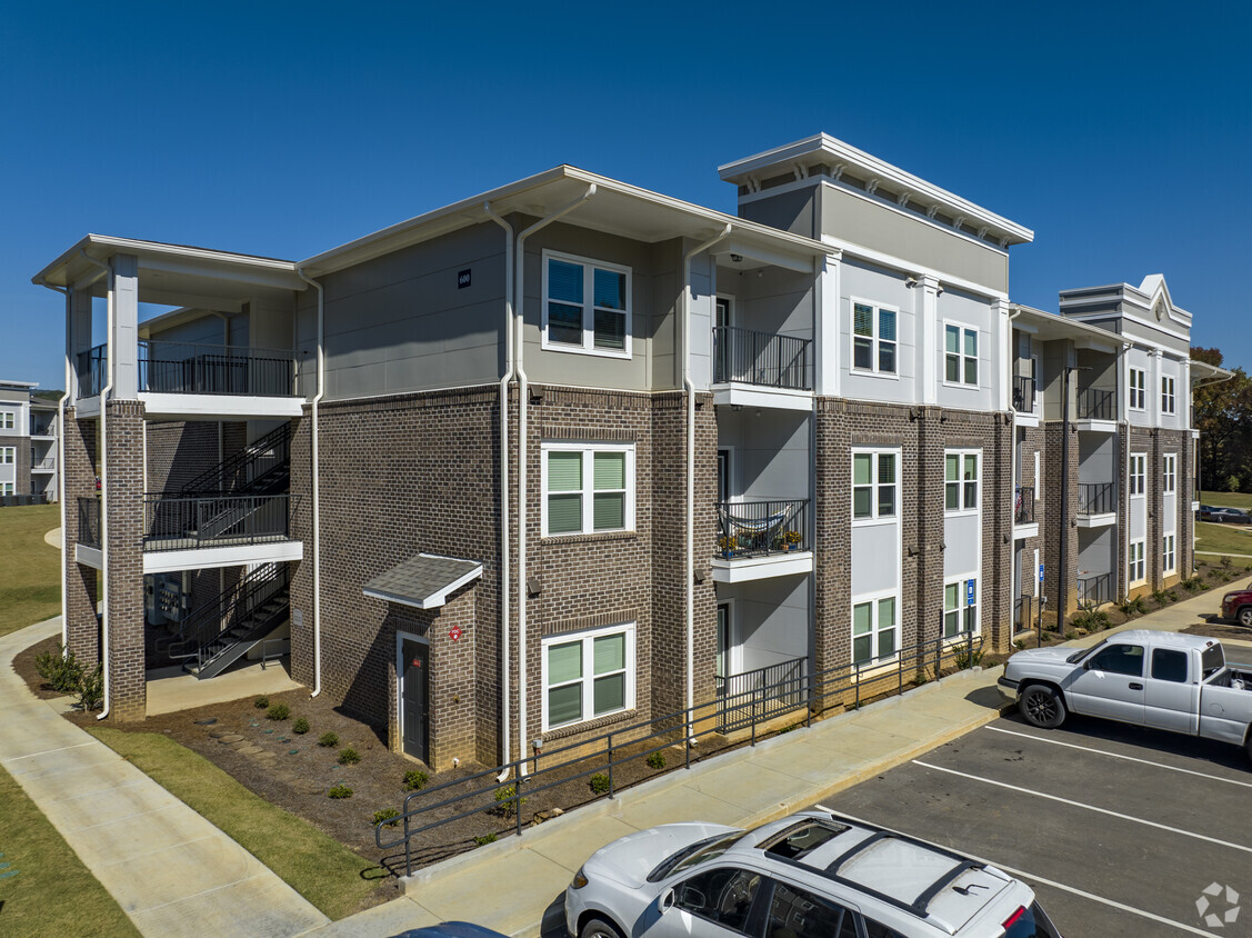 Exterior Building - Gateway at Rossville