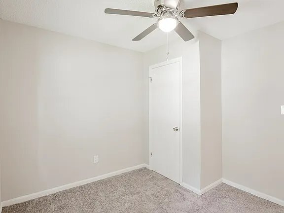 Foto del edificio - 414 Barclay Ave