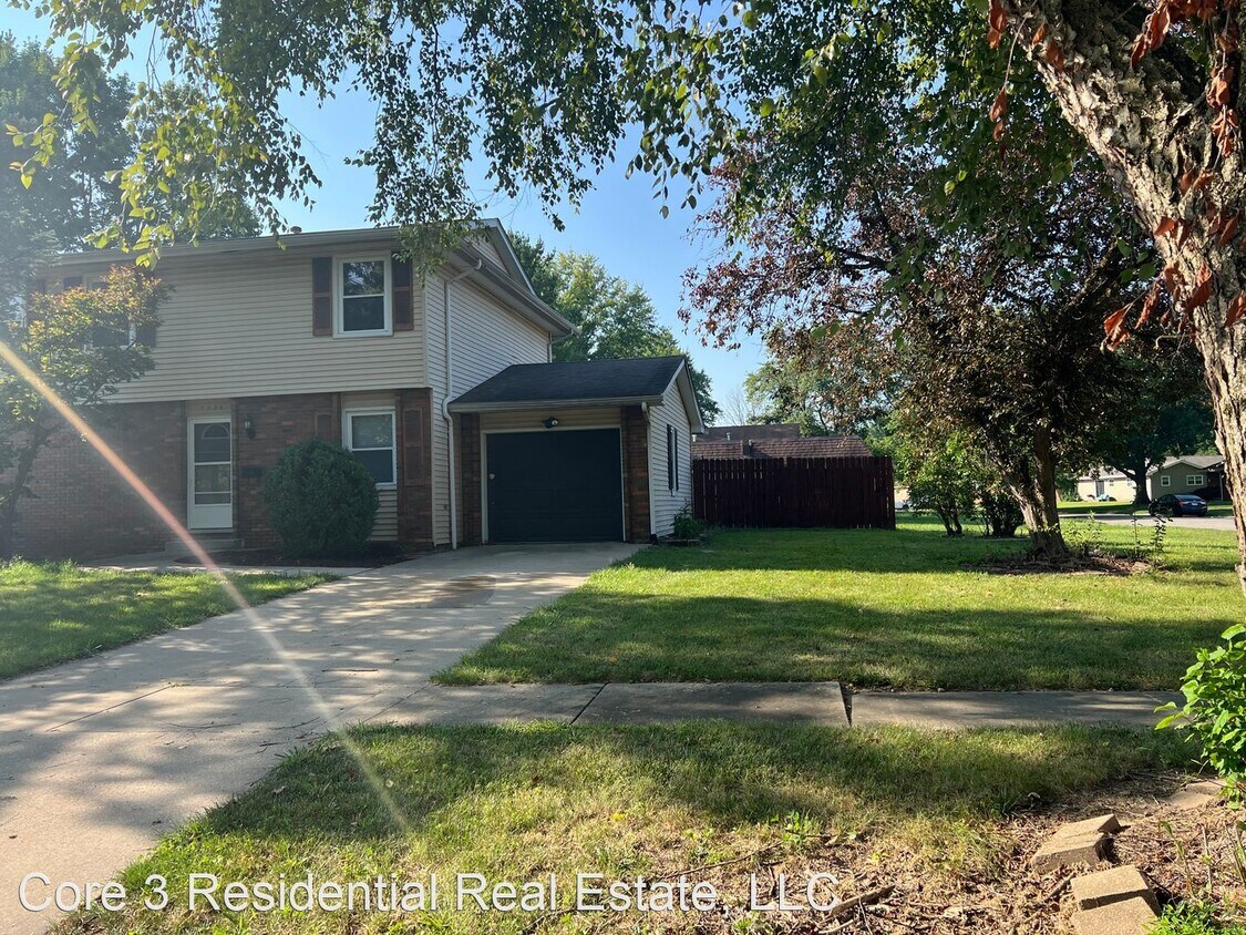 Primary Photo - 3 br, 2.5 bath House - 2028 Lindbergh
