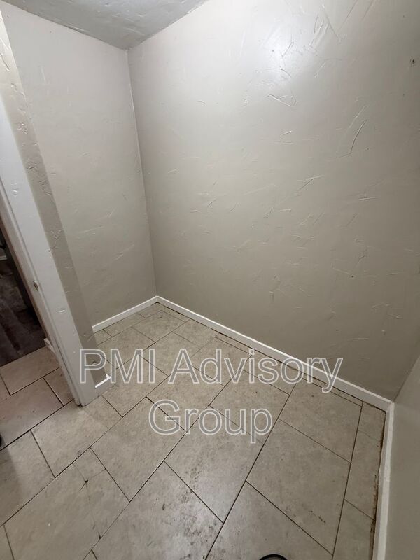 Building Photo - 308 Chestnut St