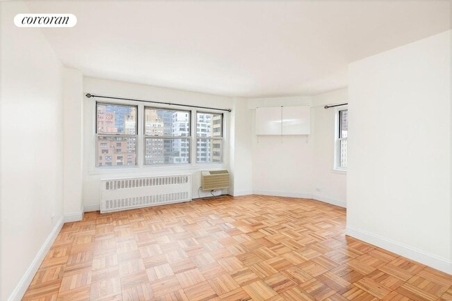 Building Photo - 150 E 37th St