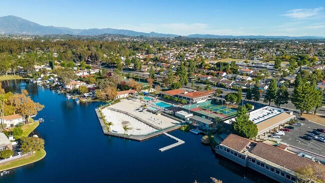 Foto del edificio - 22666 Spring Lake Ln
