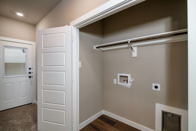 Photo - GORGEOUS 3 BEDROOM DUPLEX LOCATED IN MIDLOTHIAN ISD! Townhome