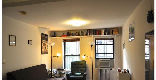 Building Photo - 209 1st Ave