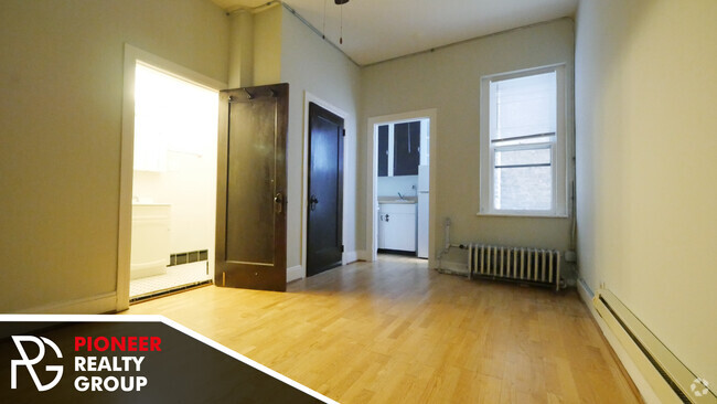 Building Photo - 4635 N Paulina St