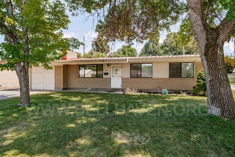 Building Photo - 618 Davidson Dr