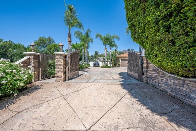 Building Photo - 22455 Pacific Oak Dr