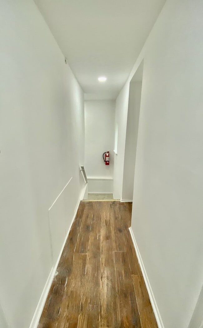Building Photo - 2626 S Watts St.