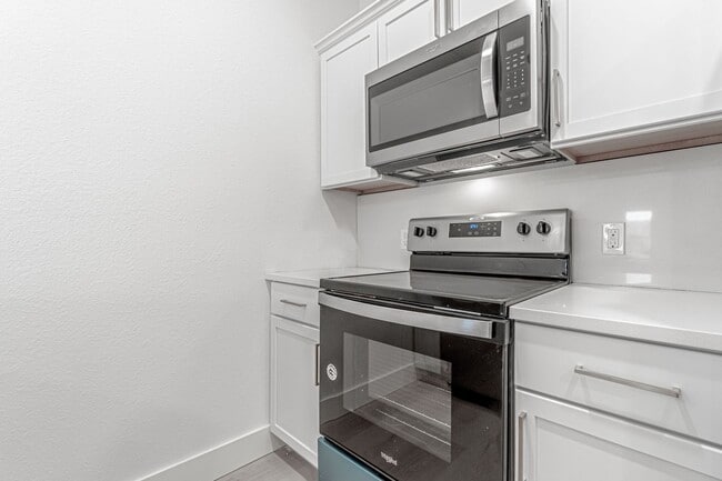 Foto del edificio - Welcome to the modern Townhomes in Bentonville