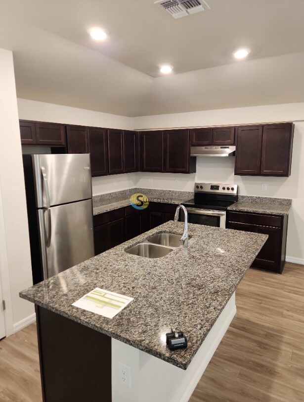 Foto del edificio - 391 Greenbriar Blvd