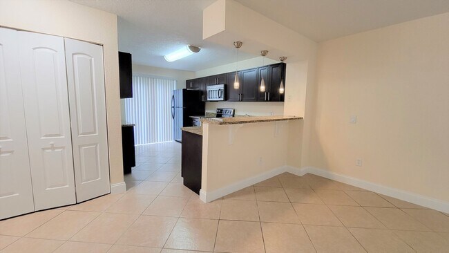 Foto del edificio - WINTER PARK: Goldenrod Condo - Ground Floo...