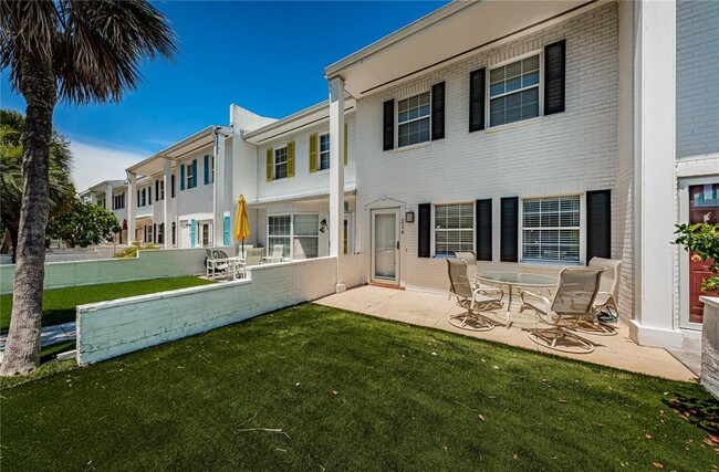 Foto del edificio - 216 Bunkerhill Ln