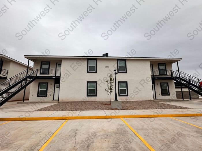 Foto principal - New Construction! 2 bed 2 bath!