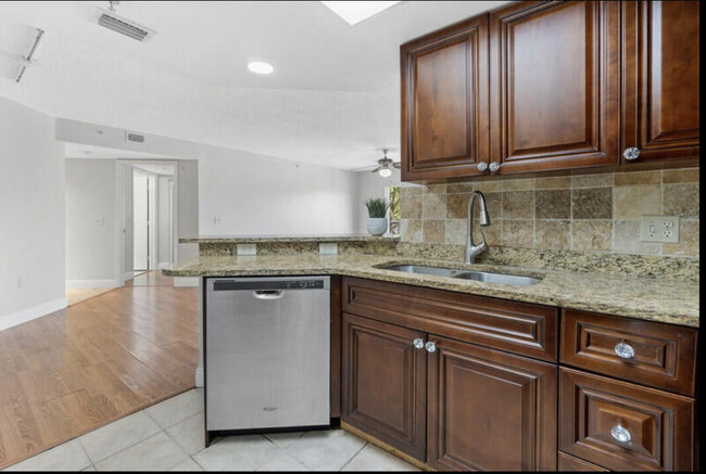 Building Photo - 4187 N Haverhill Rd