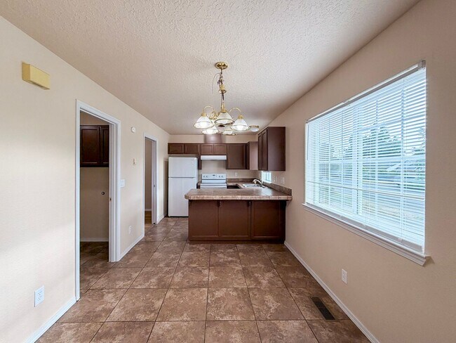 Foto del edificio - 5493 Bastille Ave SE