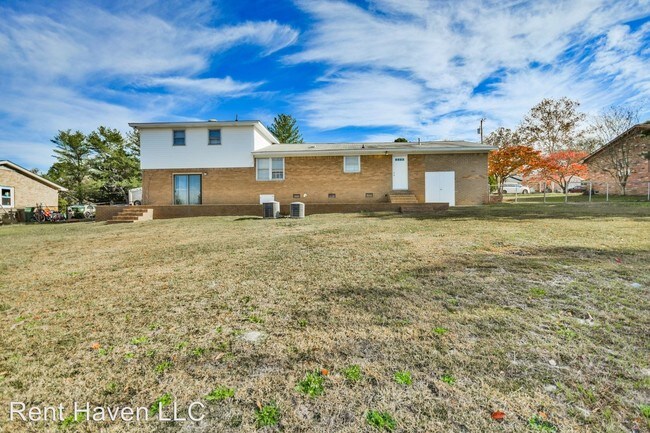 Building Photo - 3 br, 2 bath House - 1963 Blue Ridge Terrace
