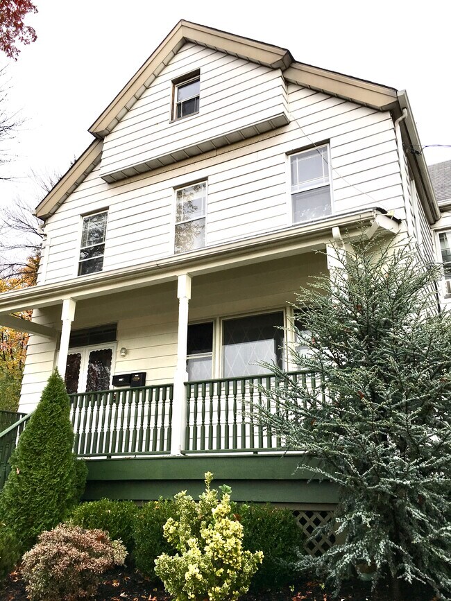 303 Grand Ave, Leonia, NJ 07605 House Rental in Leonia, NJ