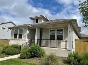 Building Photo - 1029 Kerrwood Wy