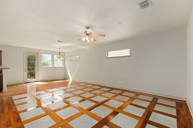 Building Photo - 1230 Nicholas Manor