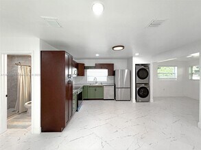 Building Photo - 1064 NW 29th Terrace