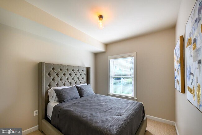 Foto del edificio - 20649 Duxbury Terrace