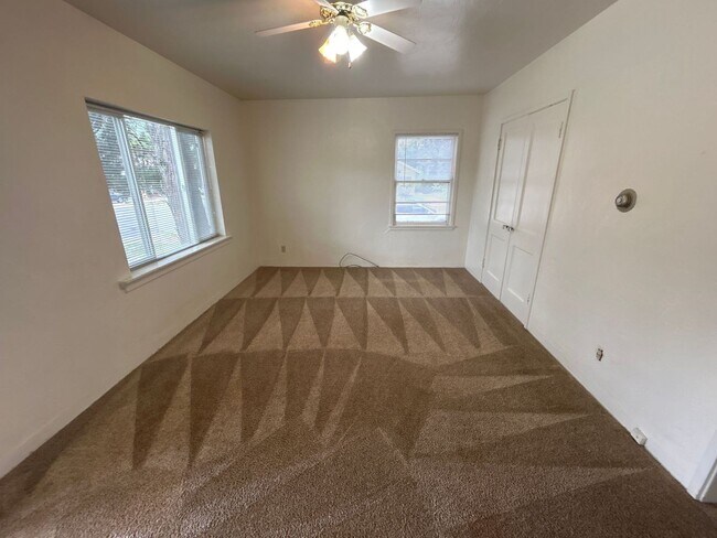 Foto del edificio - Charming 1 bedroom Duplex