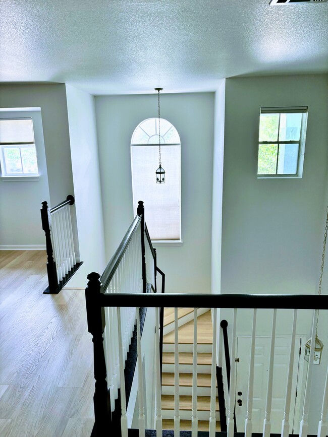 Building Photo - 412 Bradfield Dr