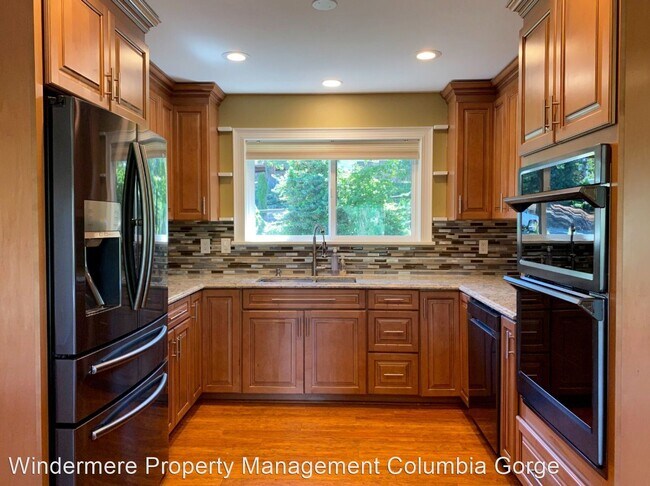 Foto del edificio - 5 br, 2 bath House - 522 W. 22nd Street