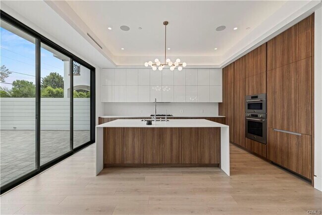 Foto del edificio - 4532 Katherine Ave