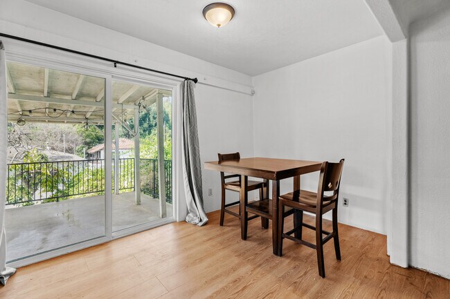 Foto del edificio - 1635 McCollum St