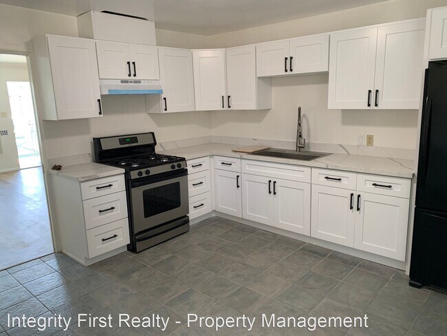 Foto del edificio - 2 br, 1 bath House - 6983 Amherst St.