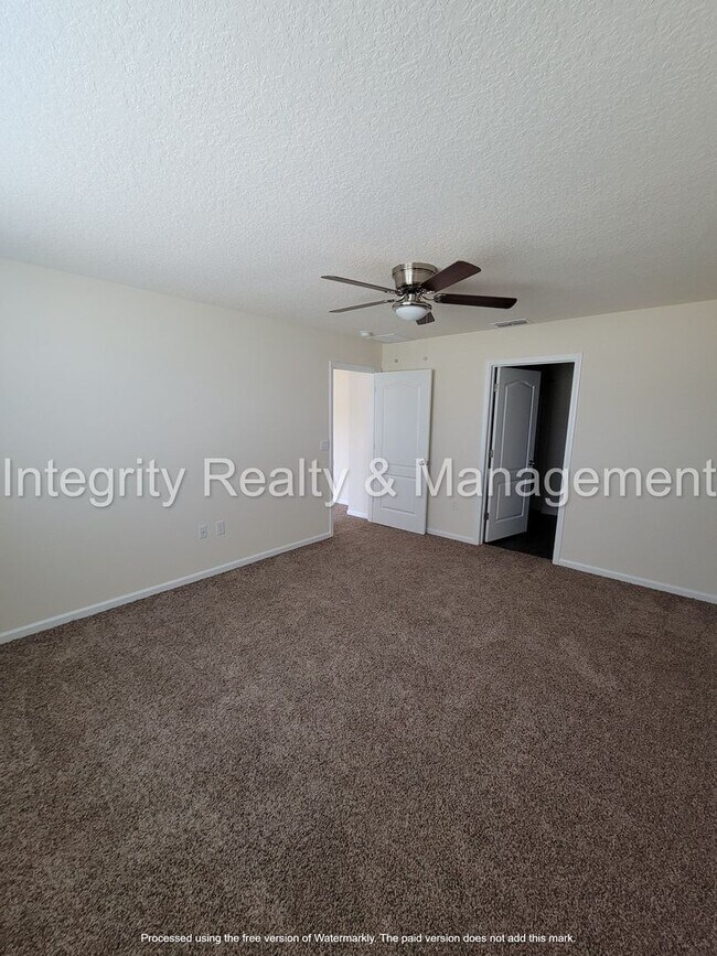 Building Photo - 6137 Black Stallion Dr