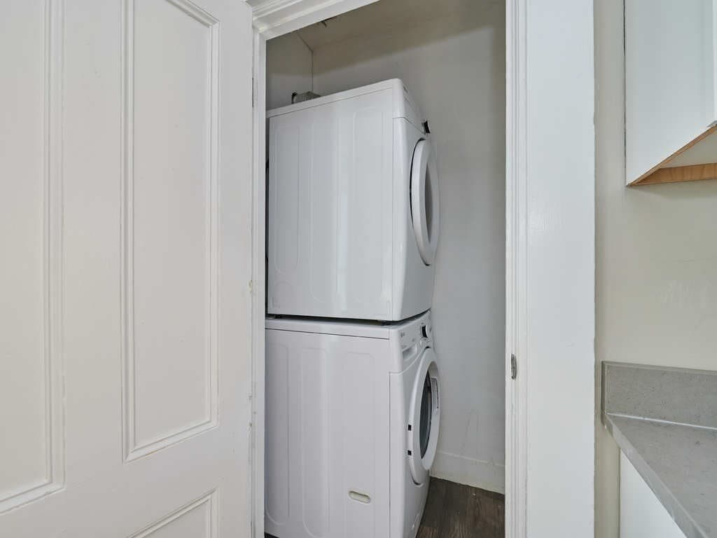 Primary Photo - 357 K St