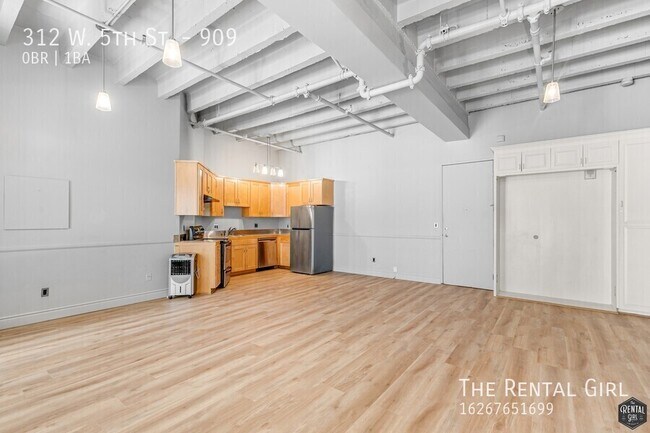 Foto del edificio - 312 W 5th St