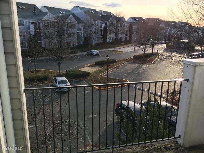 Primary Photo - 3 br, 2 bath Condo - 10012 Vanderbilt Circle