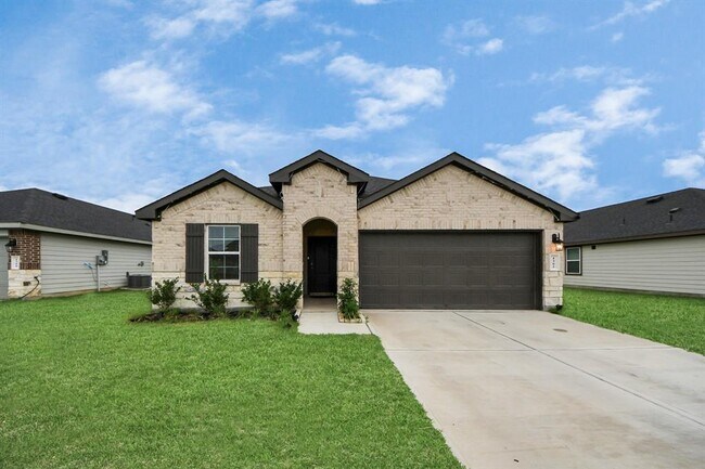 Building Photo - 1302 Redbud Ln
