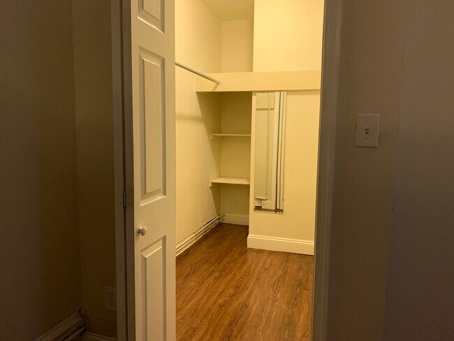 Building Photo - 124 South 19th Street, Unit 26-2R
