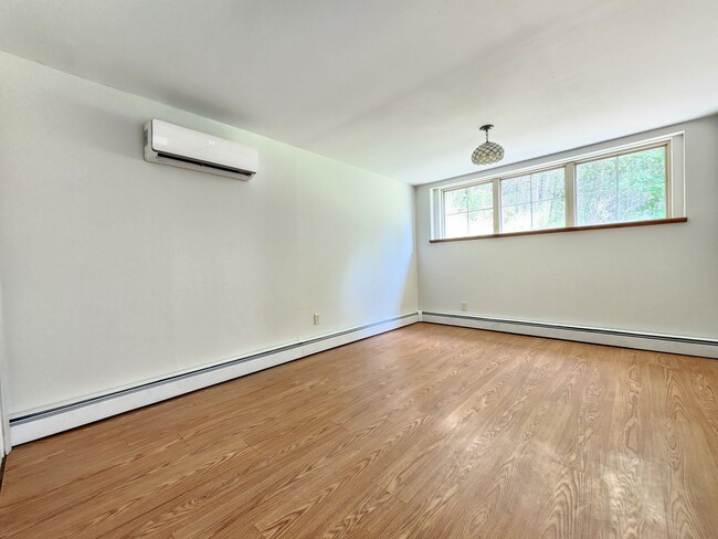 Building Photo - 116 Pine Trail