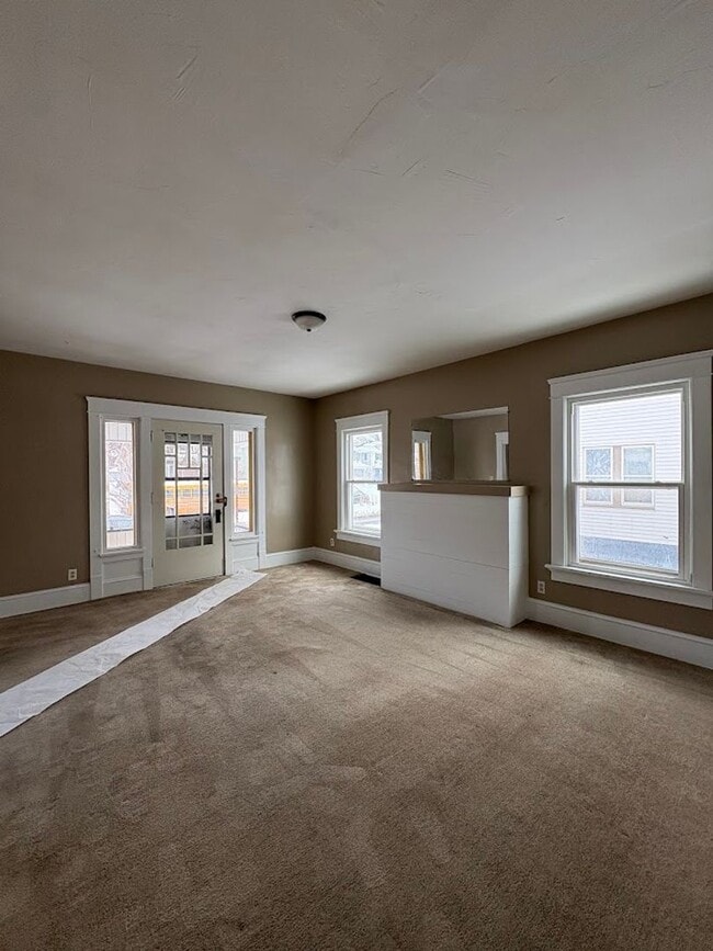 Building Photo - 907 Maryland Ave SW