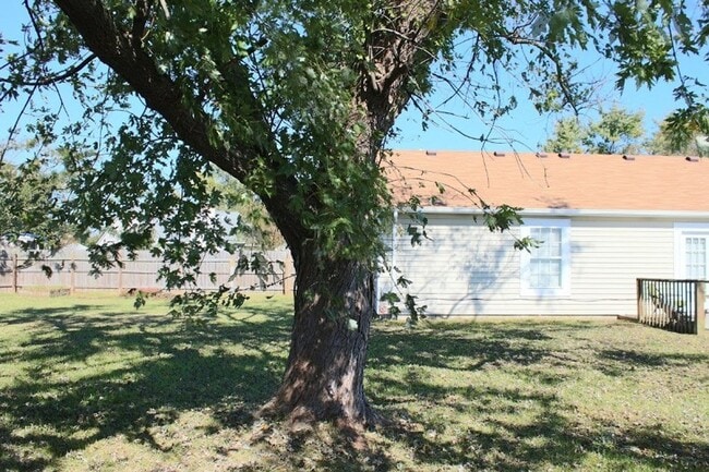 Building Photo - Green Run