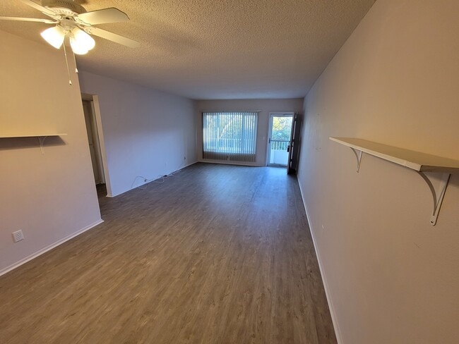 Foto del edificio - 2363 Israeli Dr