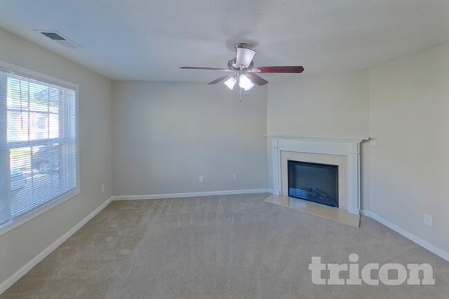 Building Photo - 1563 Little Creek Dr