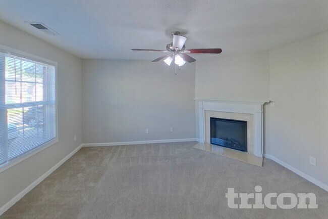 Foto del edificio - 1563 Little Creek Dr