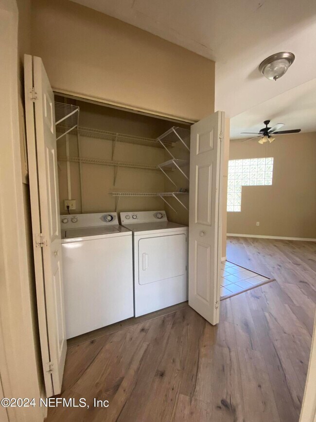 Building Photo - 10150 Belle Rive Blvd