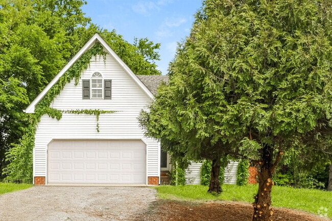Building Photo - 210 Rapid Waters Ct