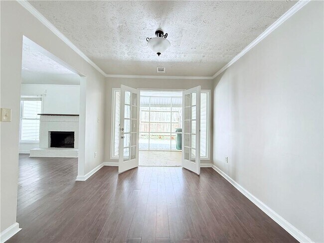 Foto del edificio - 4383 Idlewood Ln