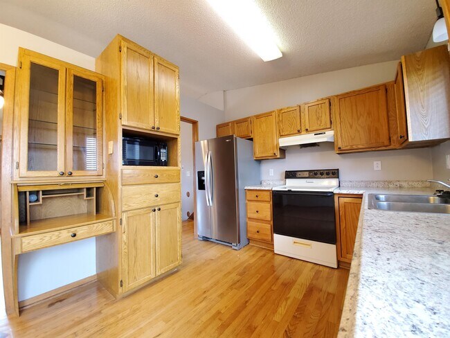 Building Photo - 3828 9th Ave SW