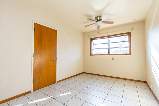 Foto del edificio - Beautiful 3 Bedroom 2 Bath