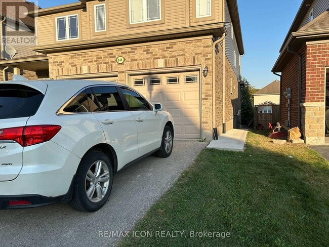 Building Photo - 846 Kettleridge St